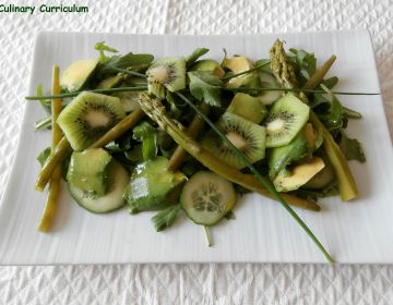 Green salad - Salade verte avocat, asperges haricots verts, kiwis, concombre                        , roquette, facile