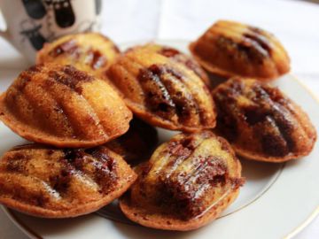 Madeleines aux éclats de chocolat au lait Madeleines aux éclats de chocolat au lait