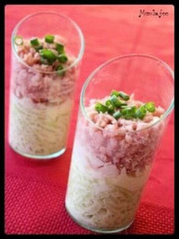 Verrines au fromage fondu, concombre et jambon Verrines au fromage fondu, concombre et jambon