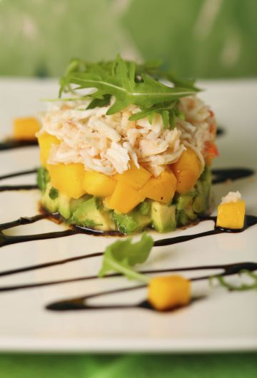 Timbale de crabe, avocat et mangue Timbale de crabe, avocat et mangue