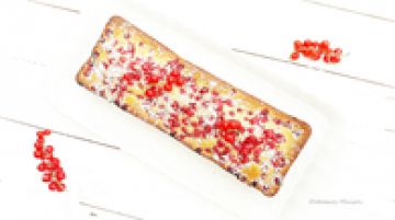 Financier géant groseilles et coco Financier géant groseilles et coco