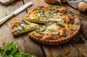 Quiche à la polenta, épinards et mozzarella Quiche à la polenta, épinards et mozzarella