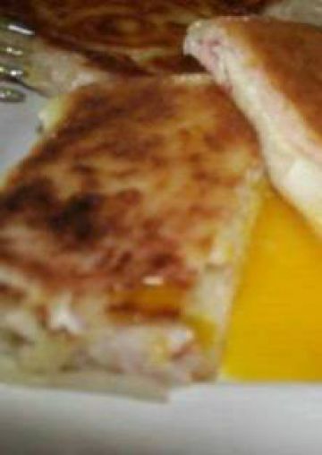 Friand d'oeufs et jambon en feuilles de brick Friand d'oeufs et jambon en feuilles de brick