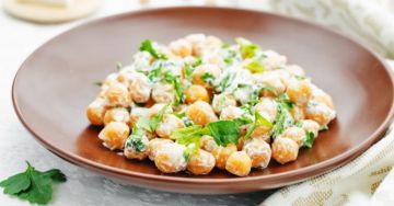 Salade de pois chiches à la feta et persil Salade de pois chiches à la feta et persil