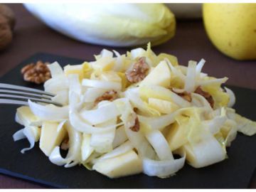 Salade d'endives aux pommes et aux noix Salade d'endives aux pommes et aux noix