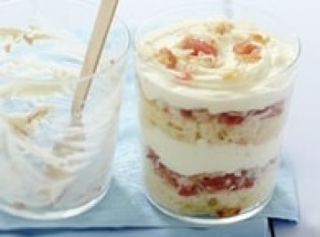 Verrines de tiramisu brioché au crabe et au Carré Frais Verrines de tiramisu brioché au crabe et au Carré Frais