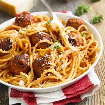 Spaghetti aux boulettes de veau Spaghetti aux boulettes de veau