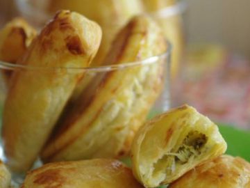 Chaussons à la féta et au brocoli Chaussons à la féta et au brocoli