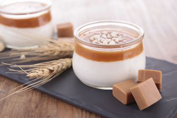 Yaourt maison aux bonbons caramélisés Yaourt maison aux bonbons caramélisés