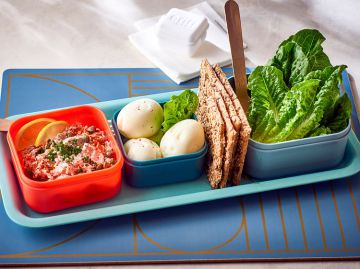 Bento léger aux oeufs durs et fromage frais Bento léger aux oeufs durs et fromage frais