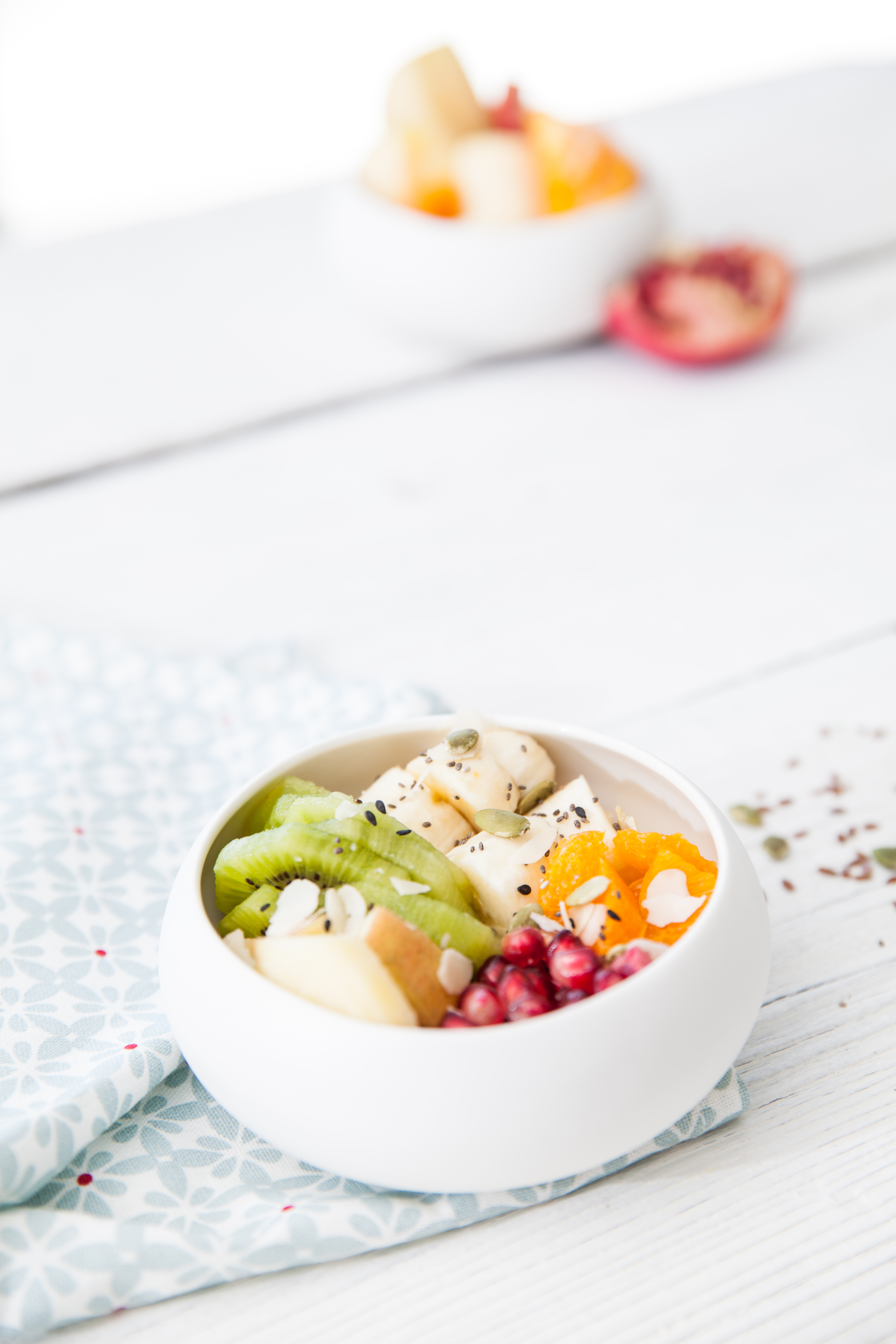 Graines de quinoa et fruits aux noix Graines de quinoa et fruits aux noix