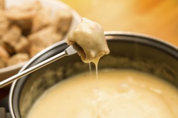 Fondue savoyarde au beaufort et comté Fondue savoyarde au beaufort et comté