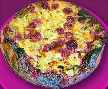 Clafoutis aux framboises et à la rhubarbe Clafoutis aux framboises et à la rhubarbe