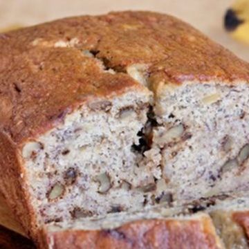 Cake aux noix, poires et roquefort ou gorgonzola (fromage italien) Cake aux noix, poires et roquefort ou gorgonzola (fromage italien)
