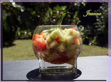 Verrines de concombre, tomates et coriandre Verrines de concombre, tomates et coriandre