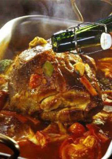 Rôti de porc aux tomates et à la bière Rôti de porc aux tomates et à la bière