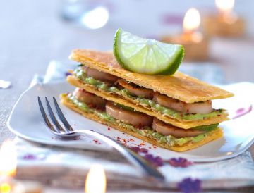 Millefeuille de noix de Saint-Jacques à la moussed'avocat Millefeuille de noix de Saint-Jacques à la moussed'avocat