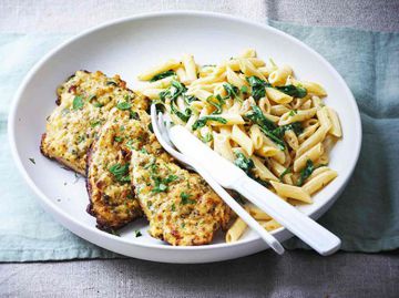 Escalope de veau gratinée et penne Ail et Fines Herbes Escalope de veau gratinée et penne Ail et Fines Herbes