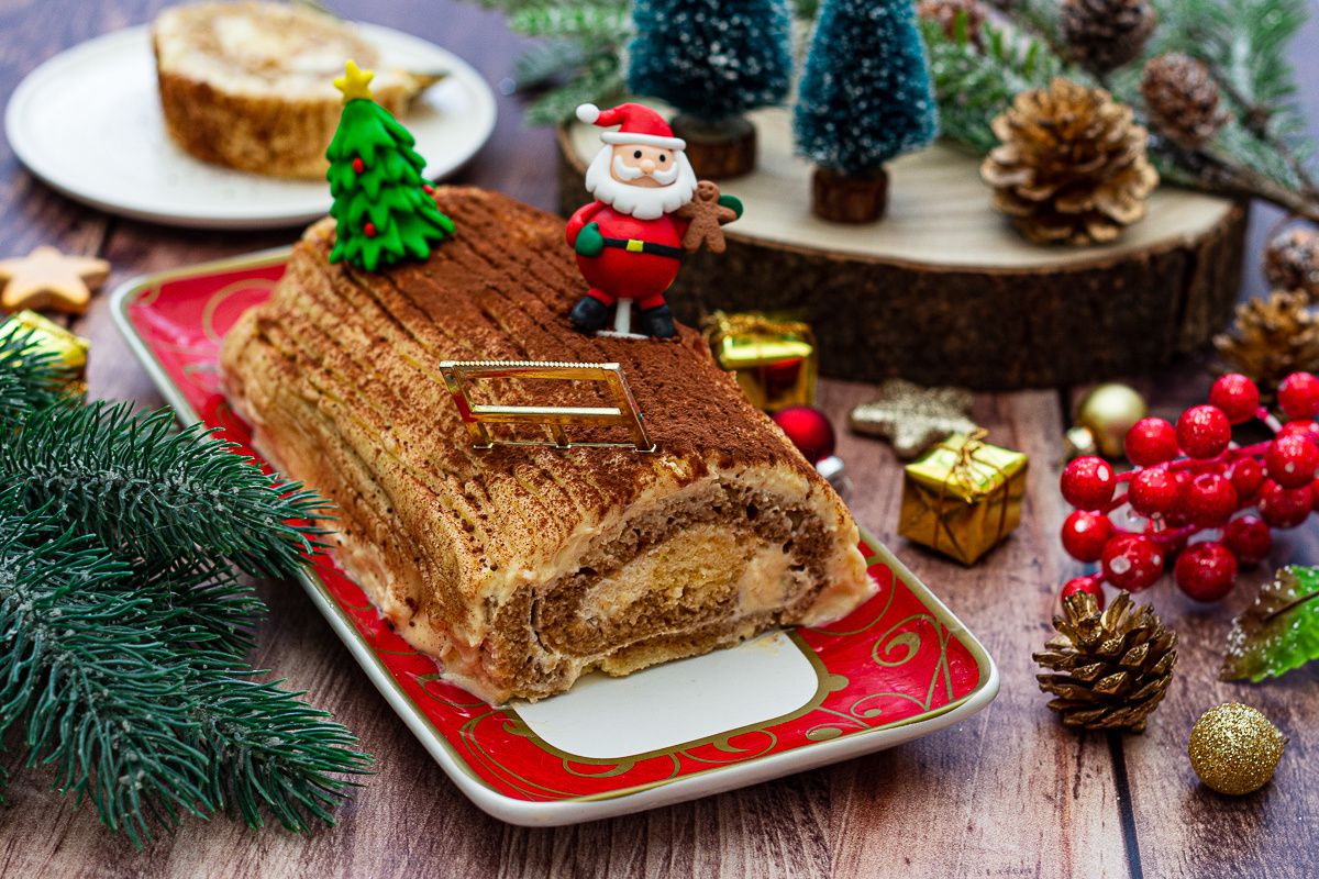 Bûche tiramisu (roulée) Bûche tiramisu (roulée)