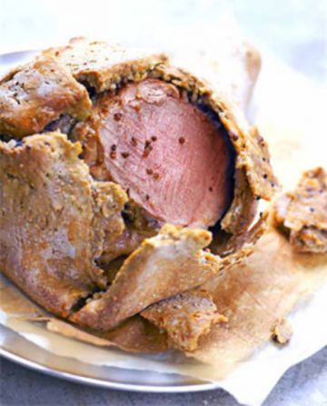 Gigot d'agneau en croute de sel épicée Gigot d'agneau en croute de sel épicée