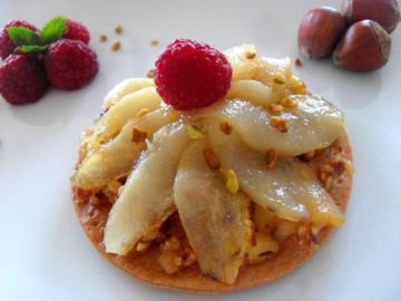 Craquelin de pommes aux poires et noisettes