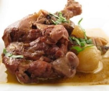 Canard braisé au vin blanc