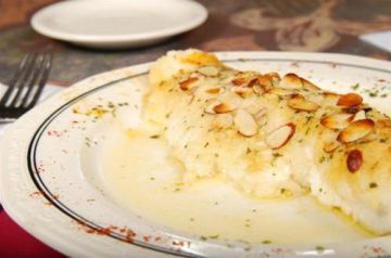 Turbot à la crème fraîche et aux amandes Turbot à la crème fraîche et aux amandes