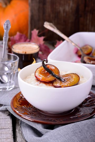 Riz au lait aux prunes caramélisées