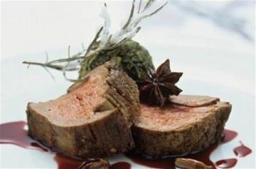 Filet de bœuf au chou vert et jus de Porto Filet de bœuf au chou vert et jus de Porto