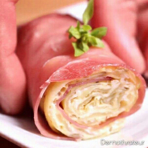 Omelette roulée au jambon de bayonne Omelette roulée au jambon de bayonne