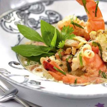 Blanquette exotique de gambas et volaille au lait de coco Blanquette exotique de gambas et volaille au lait de coco
