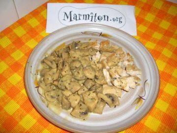 Poulet à la moutarde, à l'estragon et aux champignons Poulet à la moutarde, à l'estragon et aux champignons