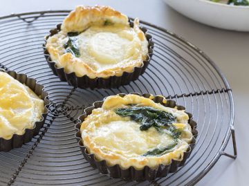 Tartes au chèvre et aux herbes Tartes au chèvre et aux herbes