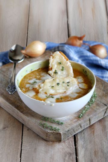 Velouté à l’oignon et Comté gratiné de grand-mère Velouté à l’oignon et Comté gratiné de grand-mère