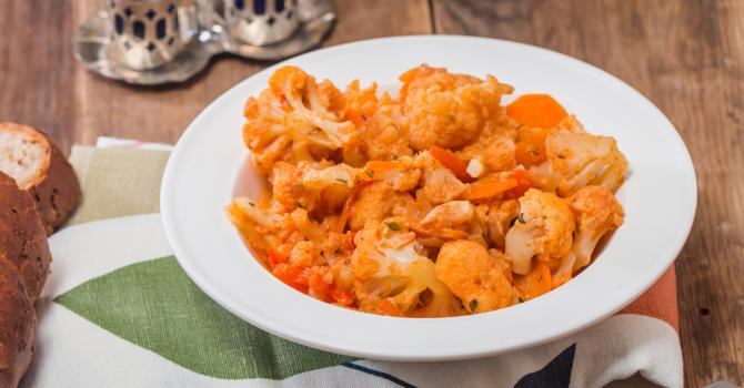Ragoût ultralight de chou-fleur, carottes et paprika Minceur Ragoût ultralight de chou-fleur, carottes et paprika Minceur