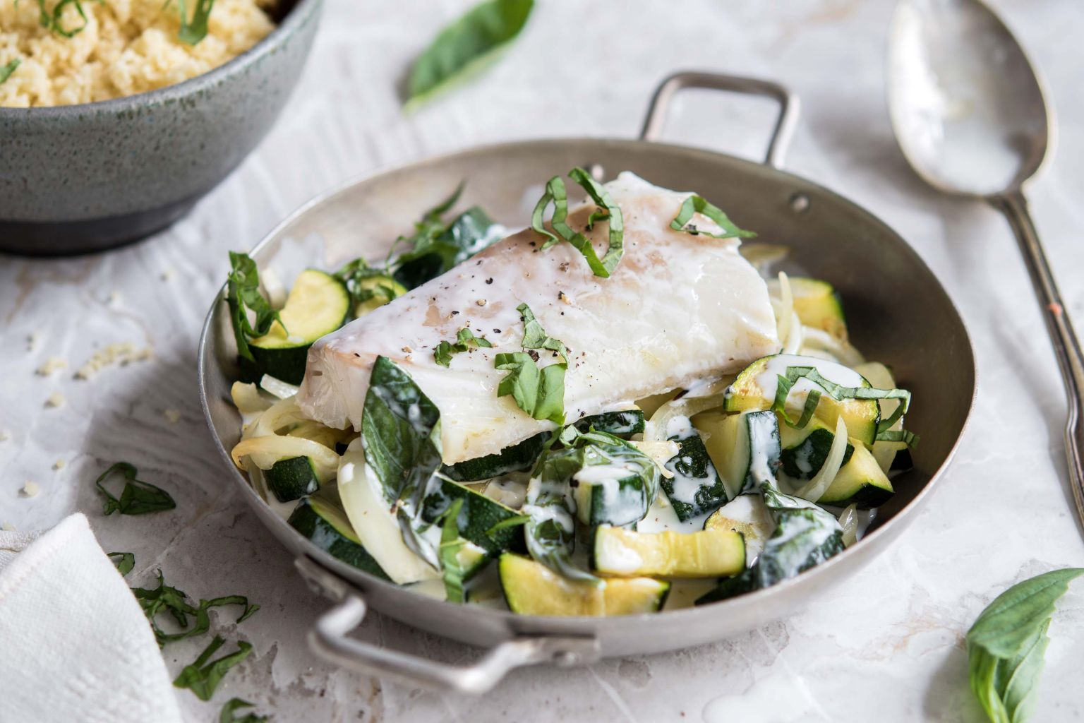 Poisson à la crème de basilic et courgette Poisson à la crème de basilic et courgette