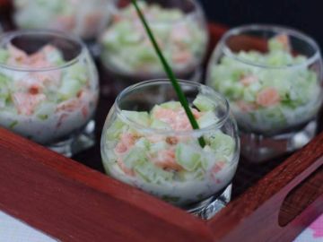 Verrine de saumon fumé et concombre Verrine de saumon fumé et concombre