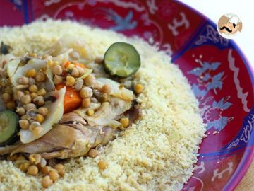 Couscous marocain traditionnel au poulet