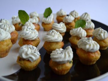 Mini cupcake courgette et crème de chèvre à la menthe