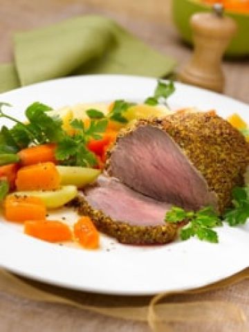 Filet de bœuf en croûte de moutarde  et petits légumes