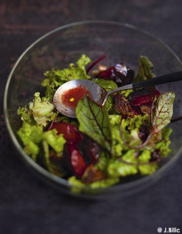 Salade aux prunes, sauce au miel Salade aux prunes, sauce au miel