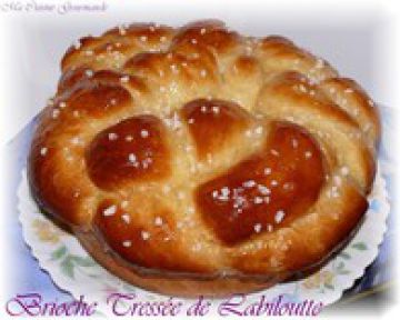 Brioche tressée à la fleur d'oranger Brioche tressée à la fleur d'oranger