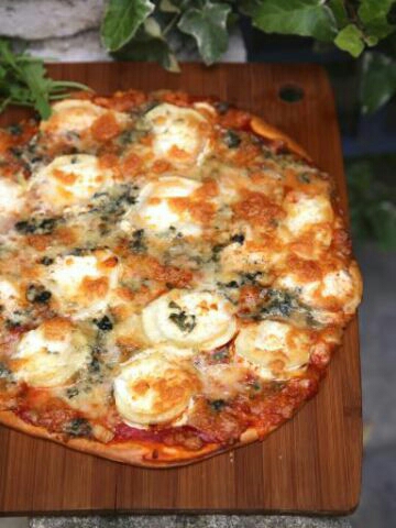 pizzas pizzas
