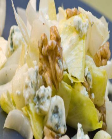 Salade d'endives au roquefort et aux noix Salade d'endives au roquefort et aux noix