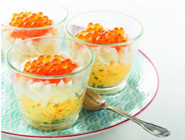 Oeufs mimosa aux œufs de saumon Oeufs mimosa aux œufs de saumon