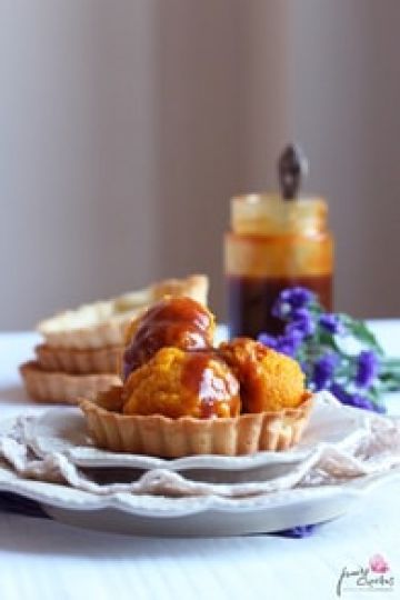 Tartelette de glace à la banane, potimarron et caramel au beurre salé Tartelette de glace à la banane, potimarron et caramel au beurre salé