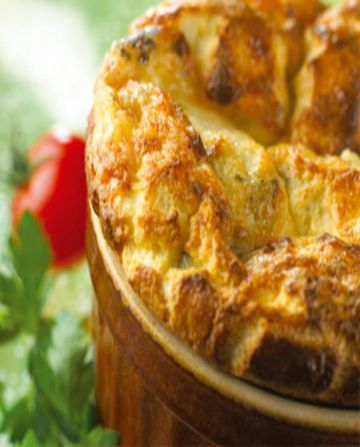 Soufflé au Roquefort, ricotta et raisins secs Soufflé au Roquefort, ricotta et raisins secs
