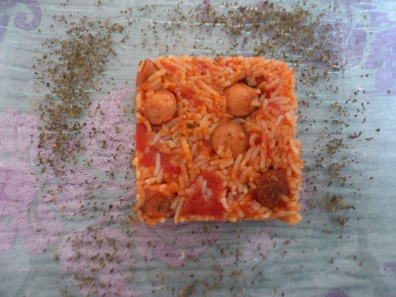 Riz aux saucisses et à la tomate Riz aux saucisses et à la tomate