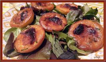 Bouchées au Chavignol, miel et ciboulette Bouchées au Chavignol, miel et ciboulette