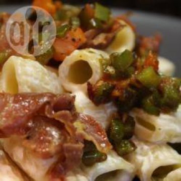 Penne aux légumes et au jambon Penne aux légumes et au jambon